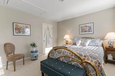 7 Ipswich Circle Nashua NH 03063