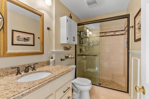 7 Ipswich Circle Nashua NH 03063