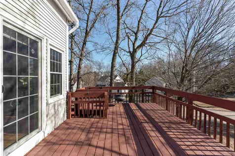 7 Ipswich Circle Nashua NH 03063