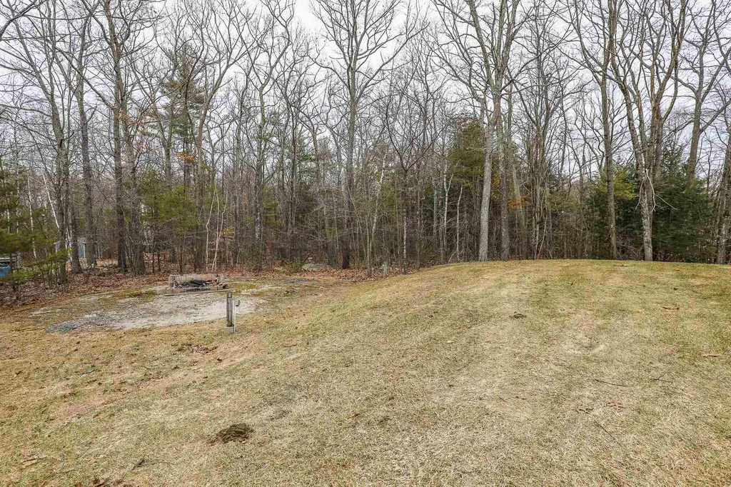 9 Ledgewood Drive Derry NH 03038