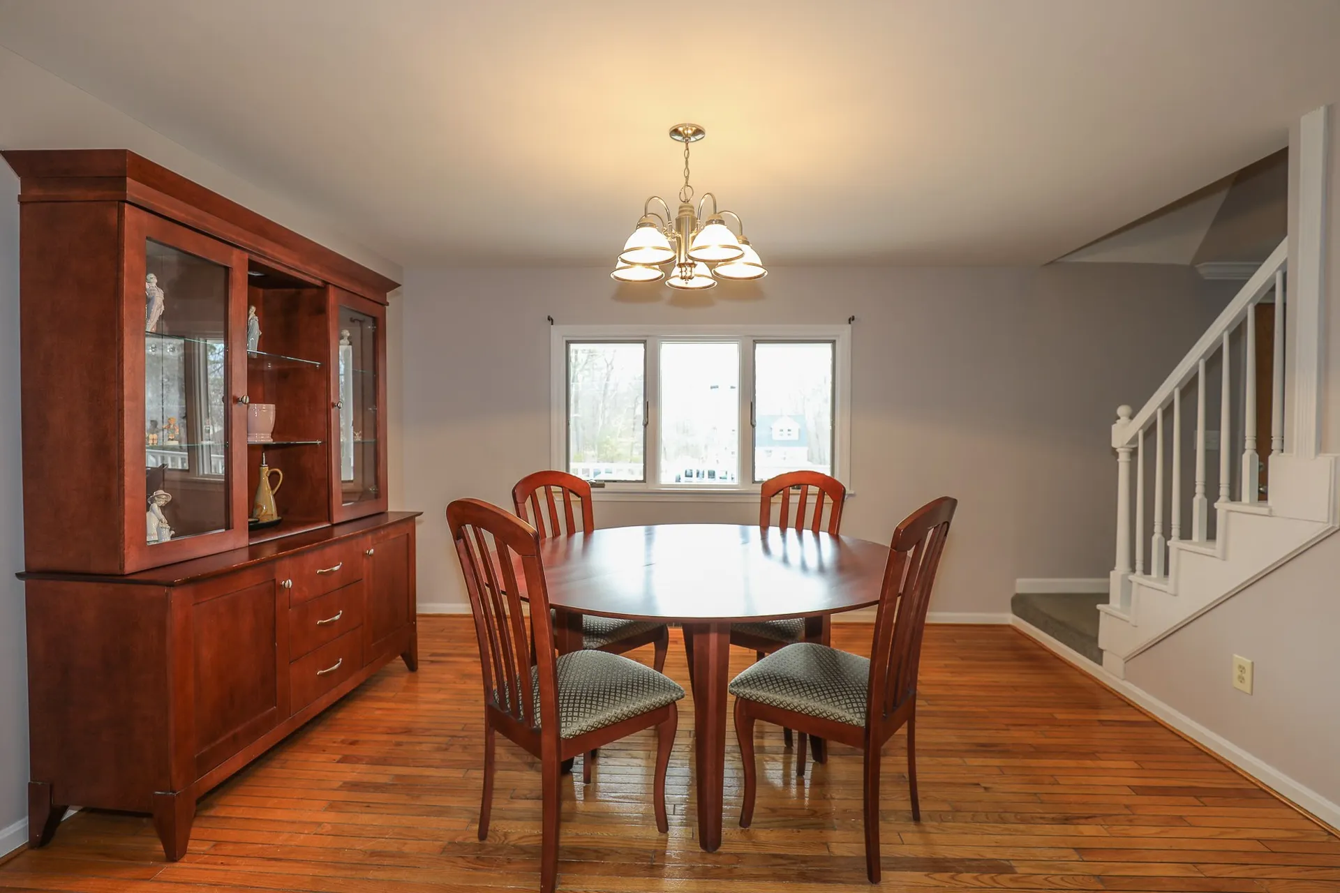 9 Ledgewood Drive Derry NH 03038