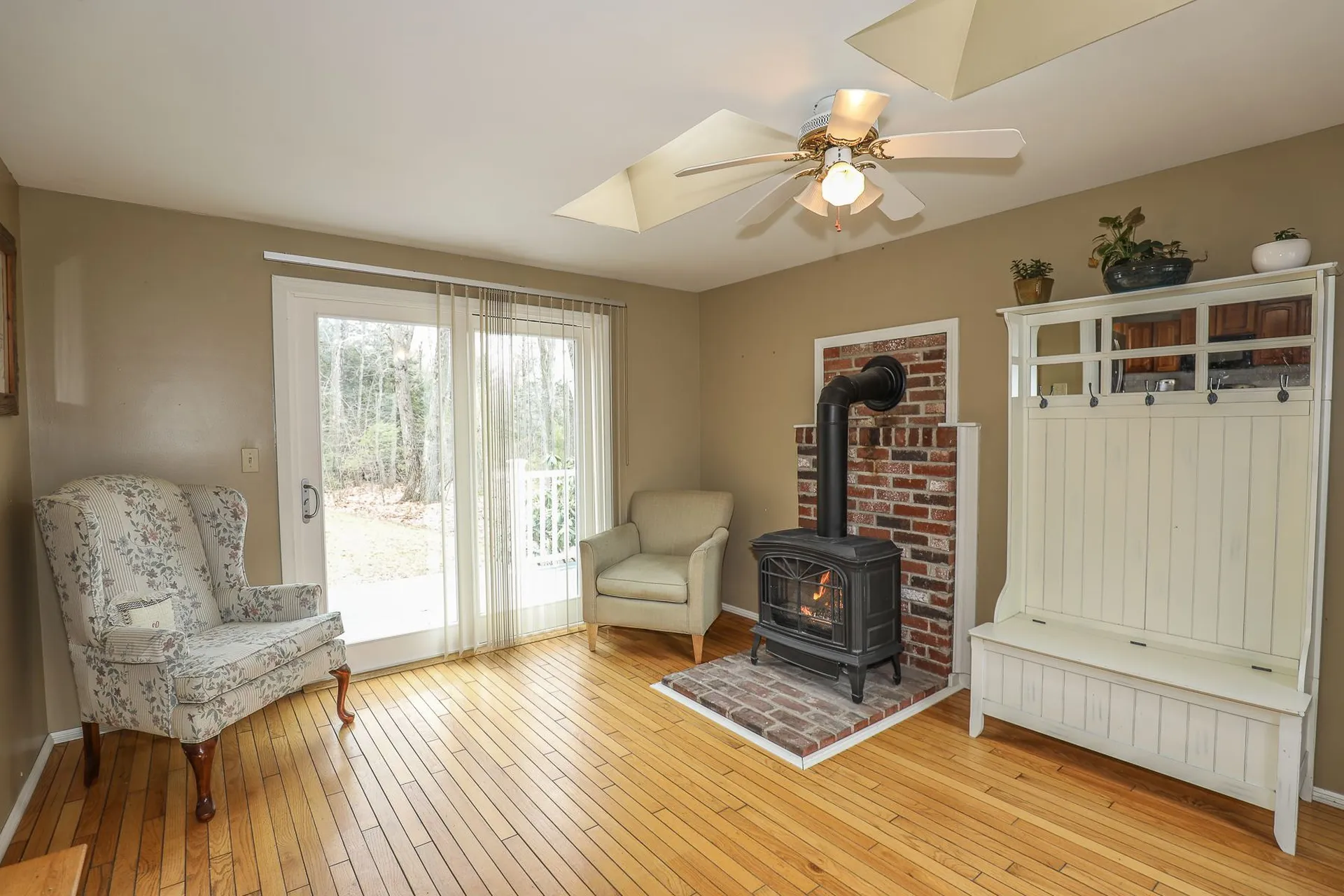 9 Ledgewood Drive Derry NH 03038