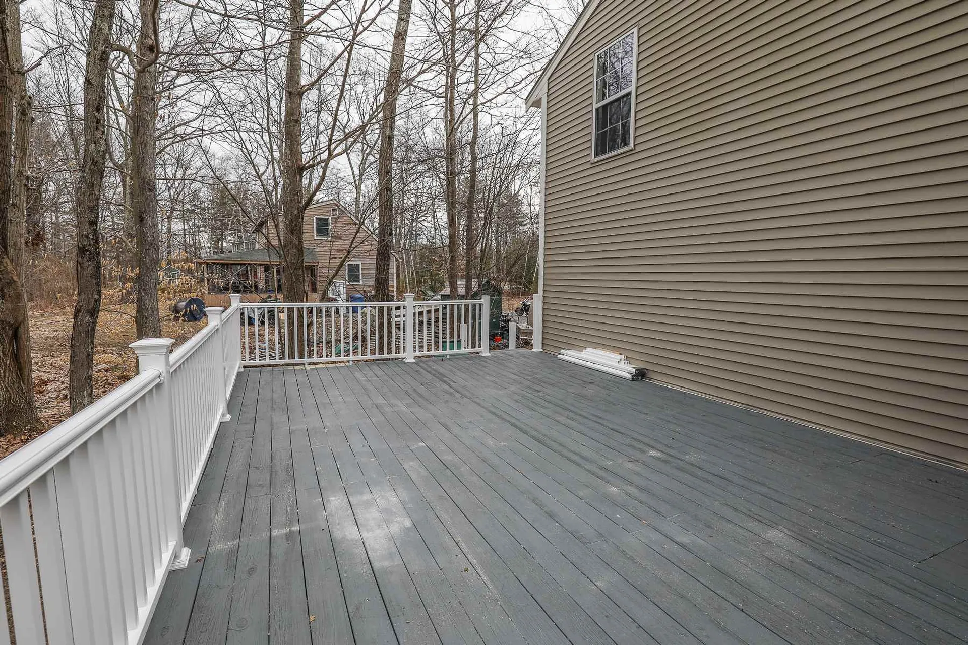 9 Ledgewood Drive Derry NH 03038