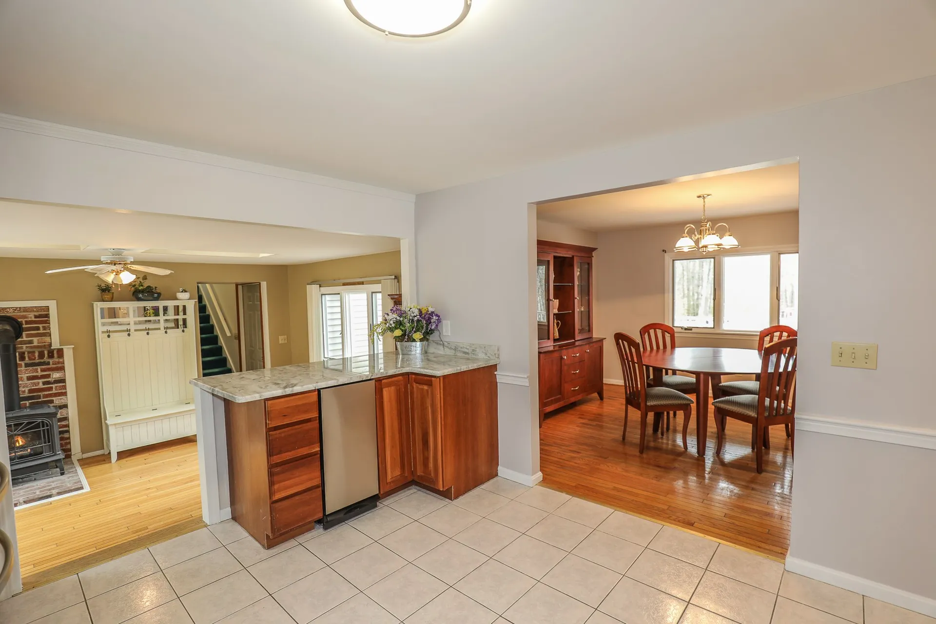 9 Ledgewood Drive Derry NH 03038