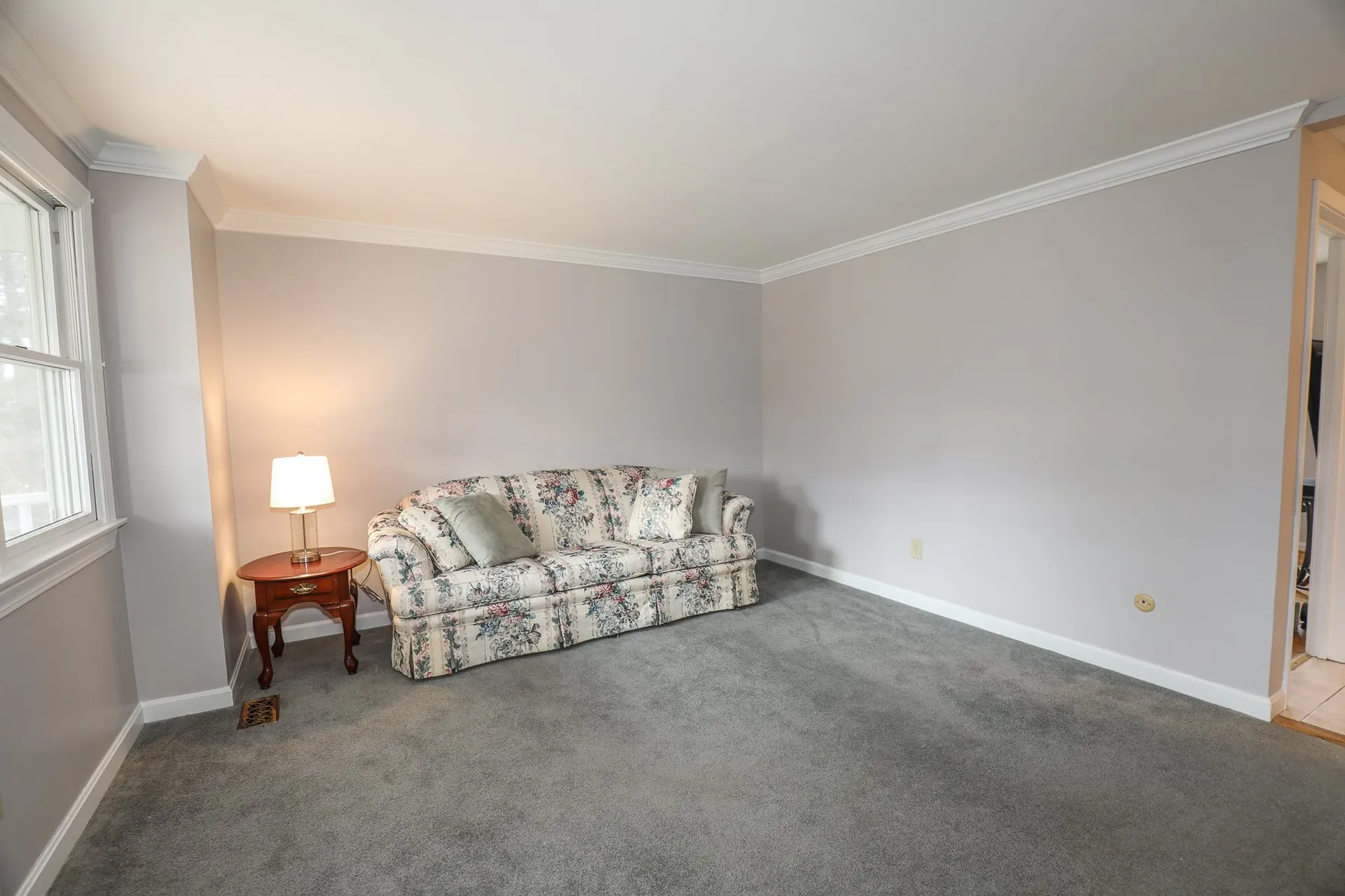 9 Ledgewood Drive Derry NH 03038