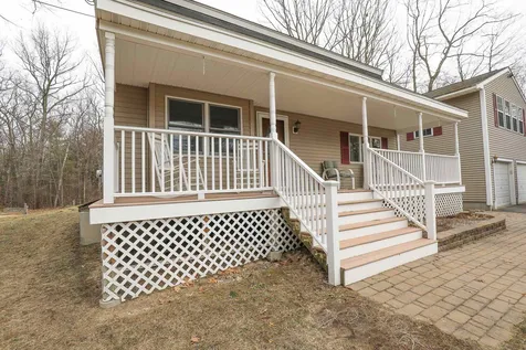 9 Ledgewood Drive Derry NH 03038