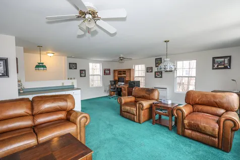 9 Ledgewood Drive Derry NH 03038