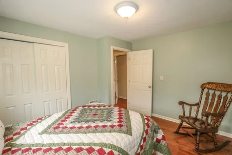9 Ledgewood Drive Derry NH 03038