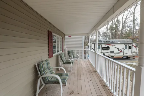 9 Ledgewood Drive Derry NH 03038