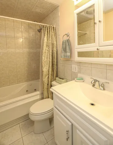 9 Ledgewood Drive Derry NH 03038
