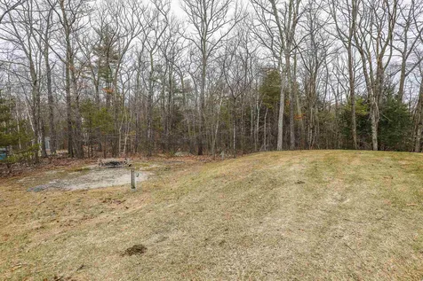 9 Ledgewood Drive Derry NH 03038