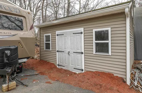 9 Ledgewood Drive Derry NH 03038