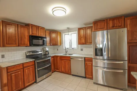 9 Ledgewood Drive Derry NH 03038