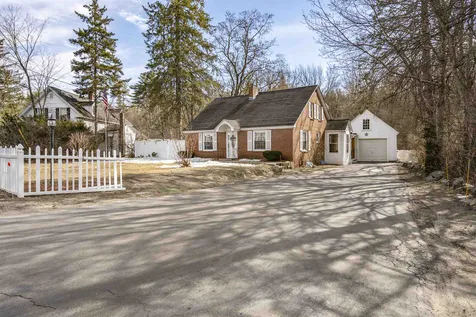 262 Mast Road Goffstown NH 03045