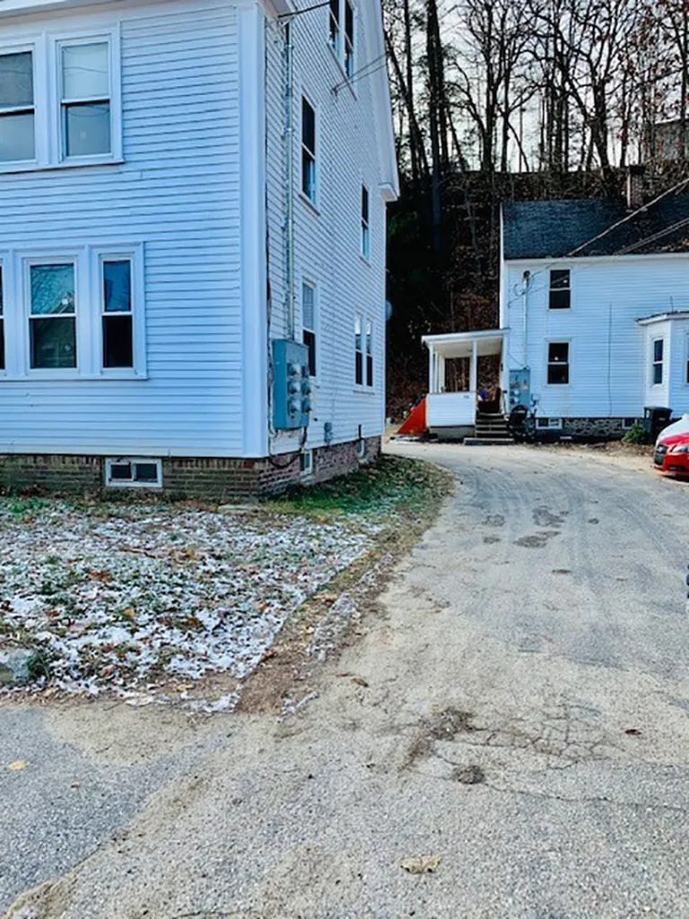 96-98 West Bow Street Franklin NH 03235