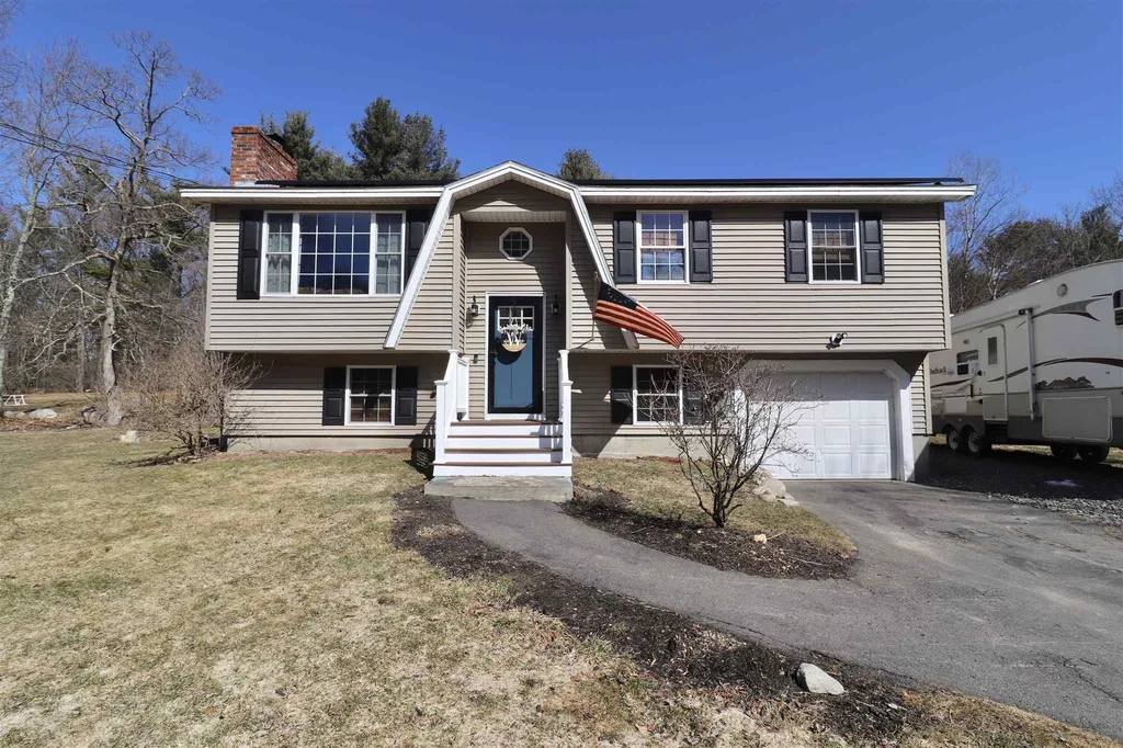 7 Maplewood Drive Londonderry NH 03053