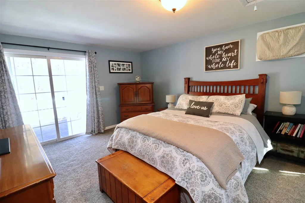 7 Maplewood Drive Londonderry NH 03053