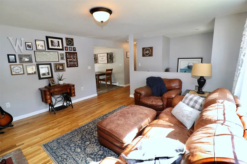 7 Maplewood Drive Londonderry NH 03053