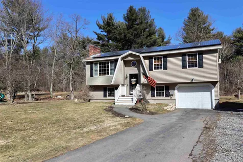 7 Maplewood Drive Londonderry NH 03053