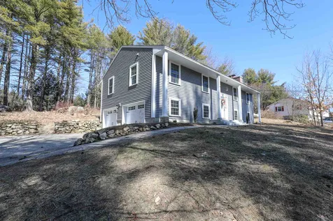 522 Clinton Street Bow NH 03304