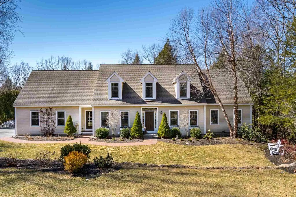 8 Parker Farm Lane Amherst NH 03031