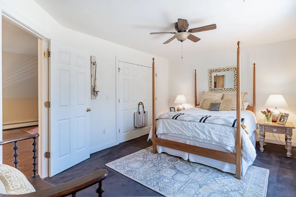 8 Parker Farm Lane Amherst NH 03031
