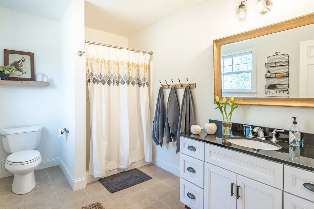 8 Parker Farm Lane Amherst NH 03031