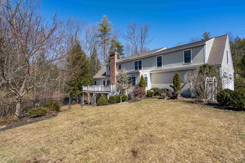 8 Parker Farm Lane Amherst NH 03031