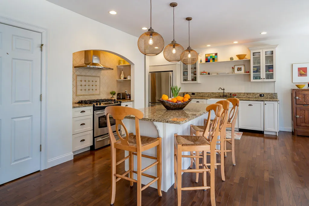 8 Parker Farm Lane Amherst NH 03031