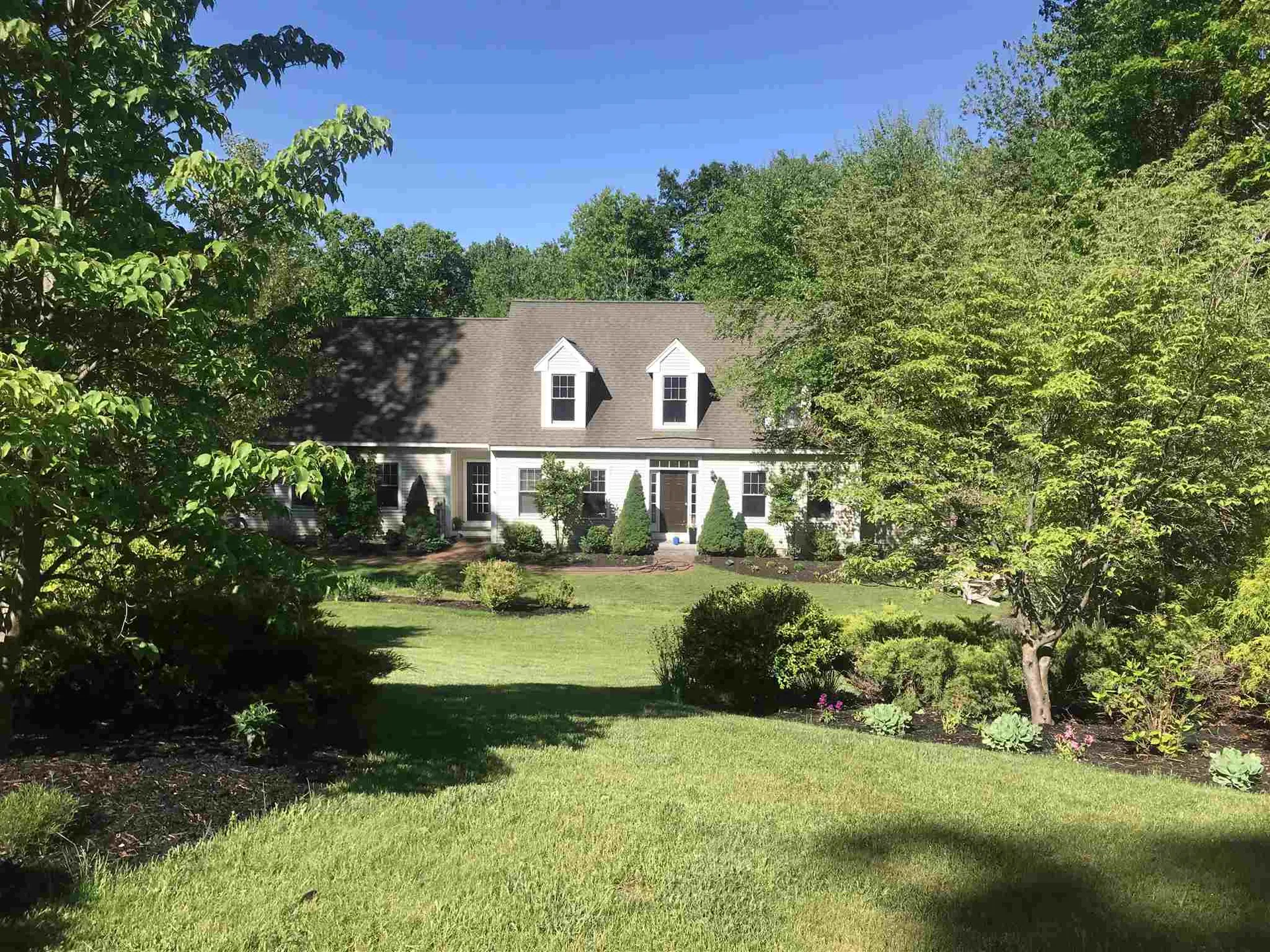 8 Parker Farm Lane Amherst NH 03031
