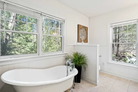8 Parker Farm Lane Amherst NH 03031