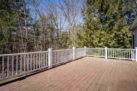 8 Parker Farm Lane Amherst NH 03031