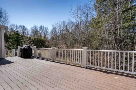 8 Parker Farm Lane Amherst NH 03031