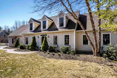 8 Parker Farm Lane Amherst NH 03031