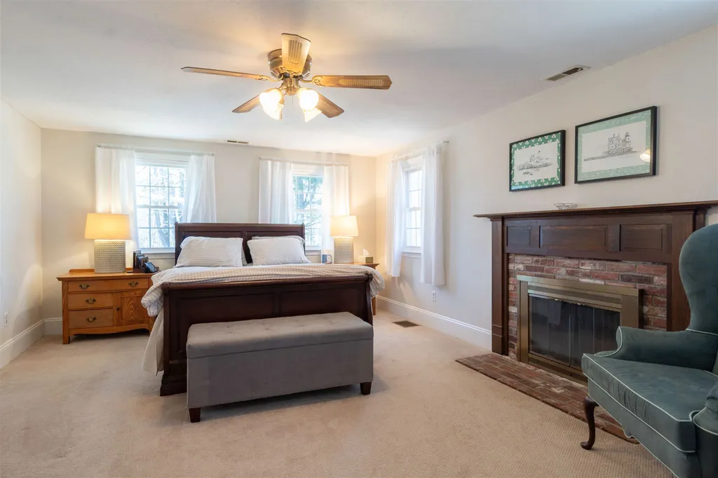 147 Ridgeview Road Weare NH 03281