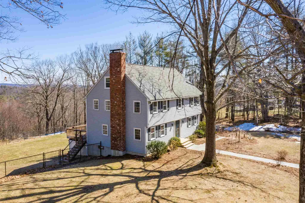 147 Ridgeview Road Weare NH 03281