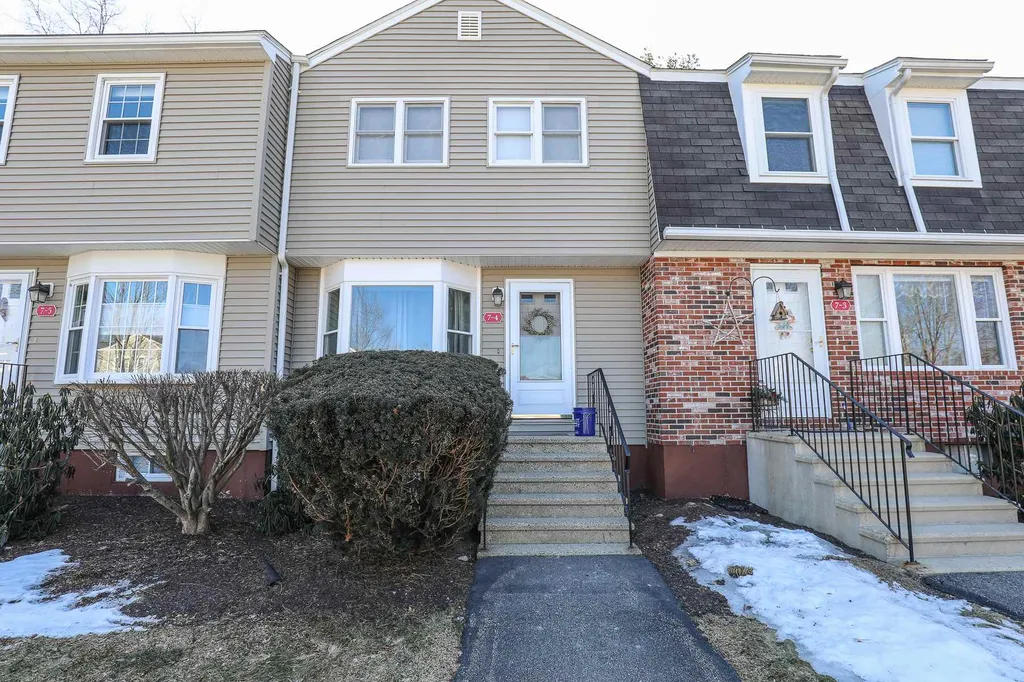 7 Foxtail Lane Goffstown NH 03045