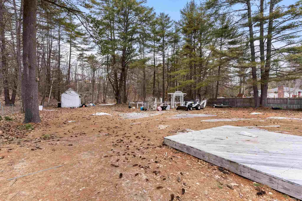 37 Chatel Road Goffstown NH 03045