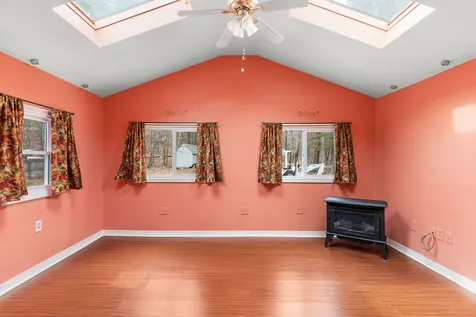 37 Chatel Road Goffstown NH 03045