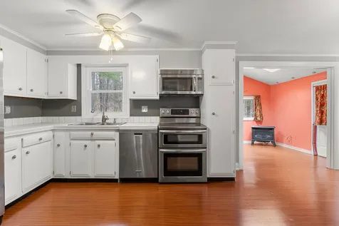 37 Chatel Road Goffstown NH 03045