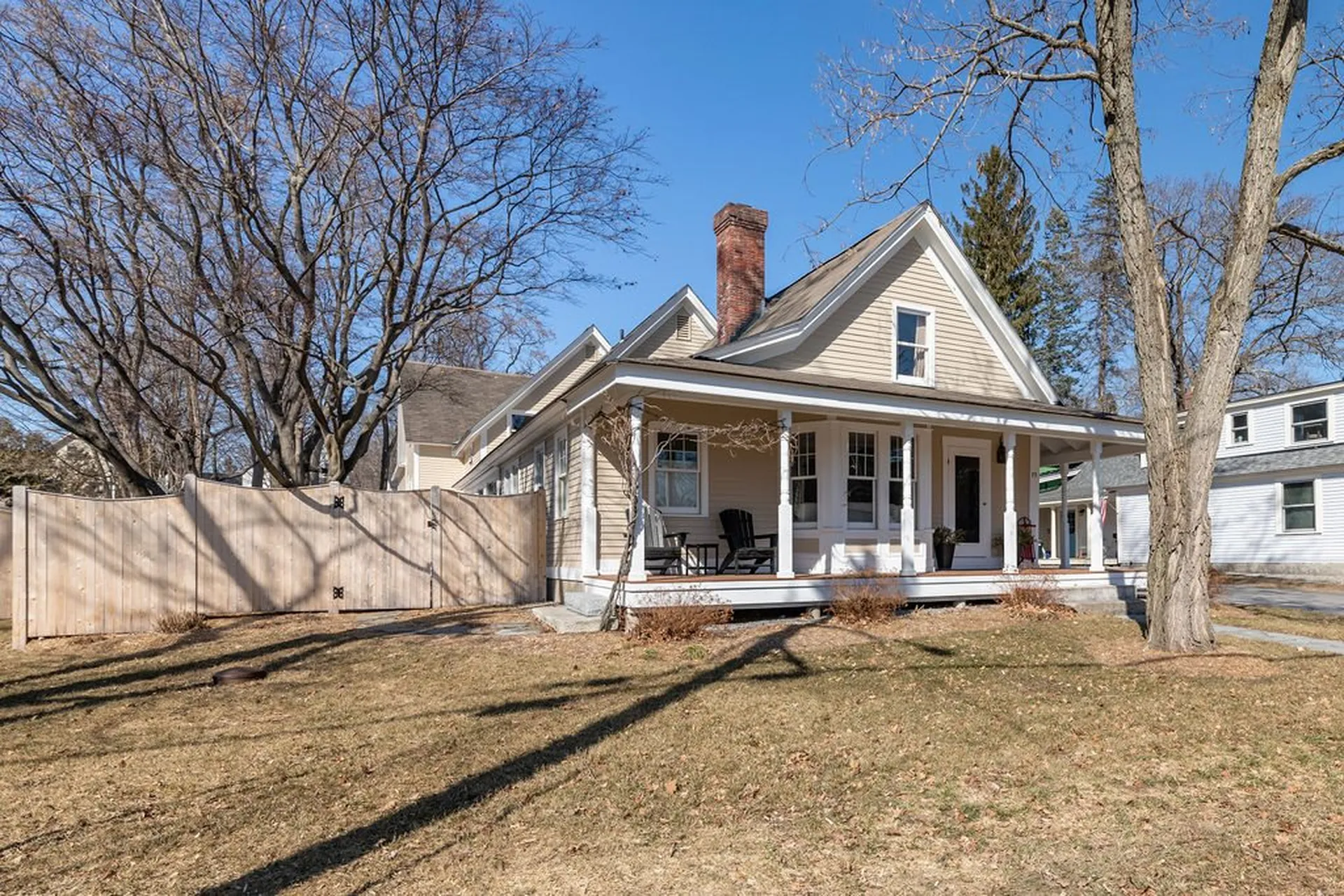 73 Main Street Henniker NH 03242