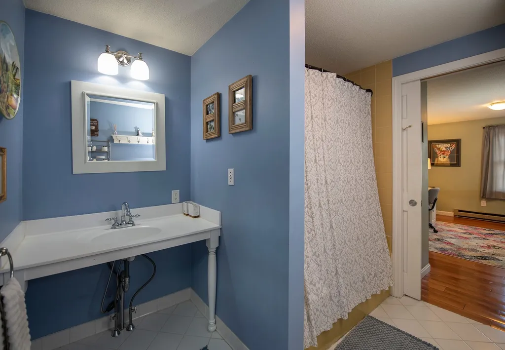 72 Brookside Drive Hartford VT 05001