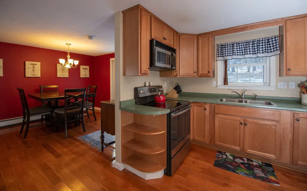 72 Brookside Drive Hartford VT 05001