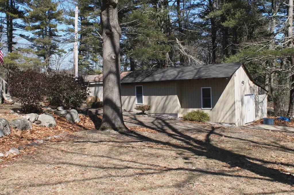 12 Wilkele Road Sandown NH 03873