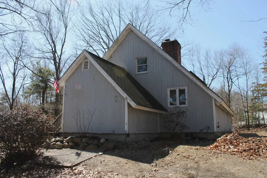 12 Wilkele Road Sandown NH 03873