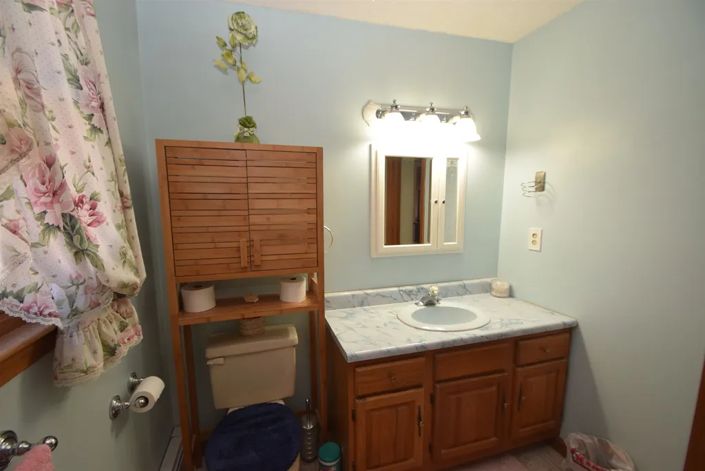 58 Wiley Hill Road Londonderry NH 03053