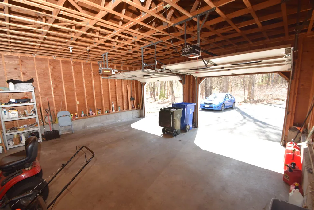 58 Wiley Hill Road Londonderry NH 03053