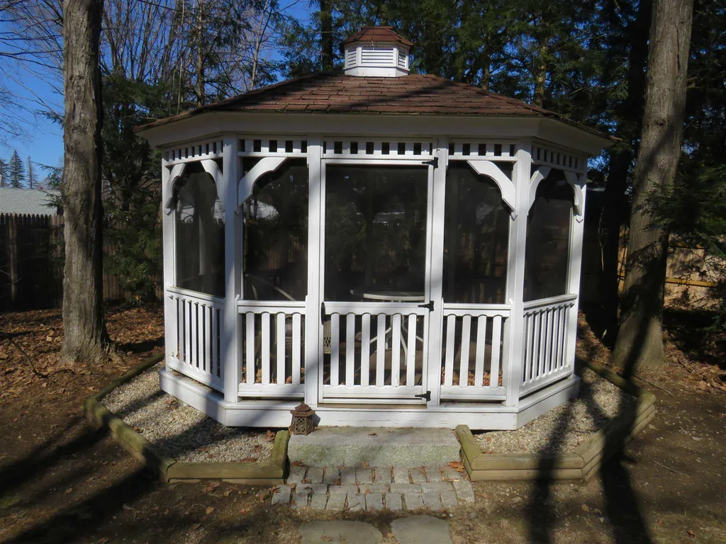 8 Marguerite Street Keene NH 03431
