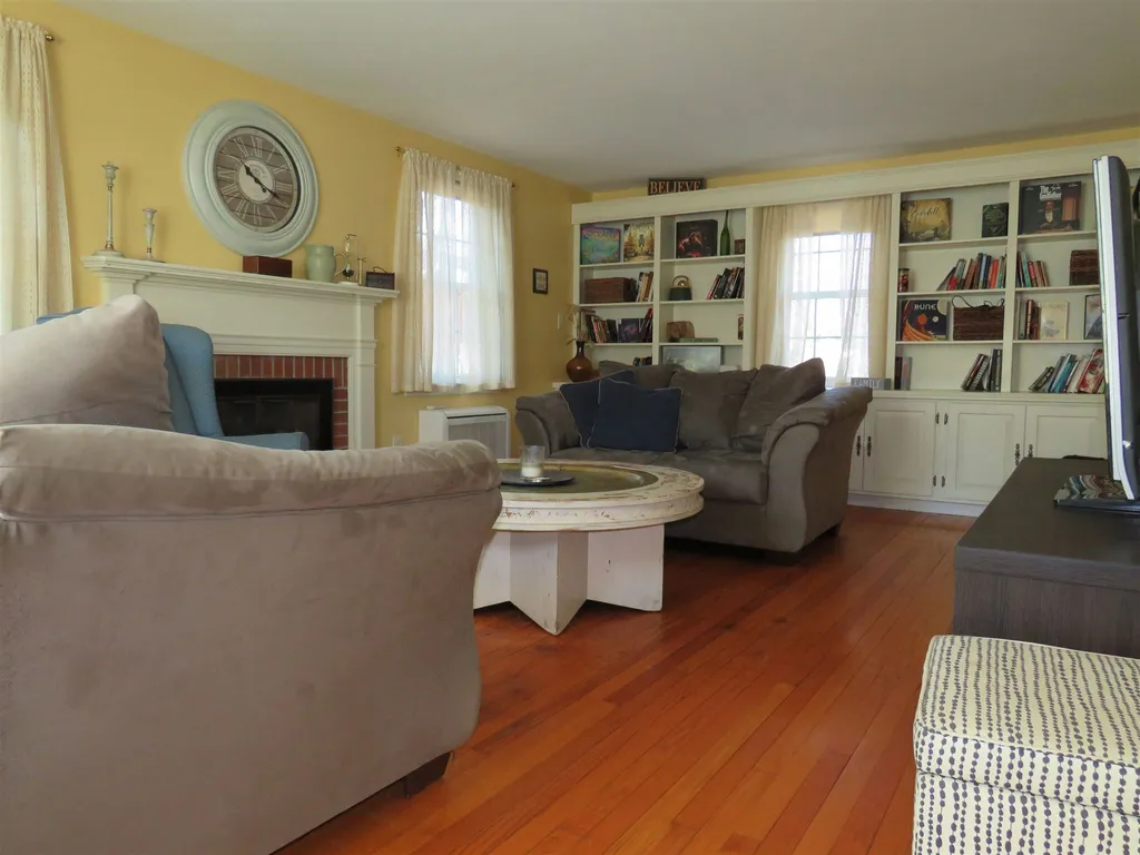 8 Marguerite Street Keene NH 03431