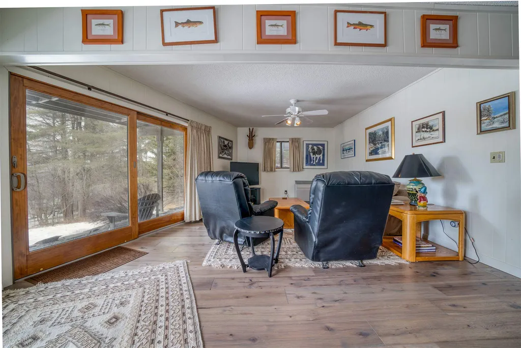 398 Fairbanks Turn Hartford VT 05059